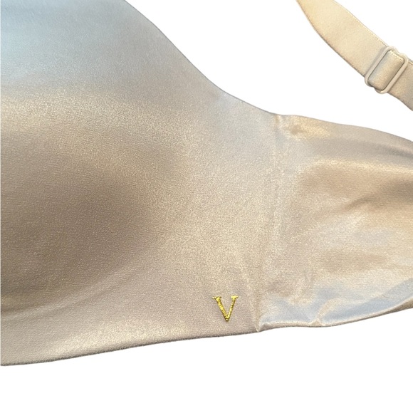 Victoria’s Secret 36C baby blue bra. Wireless. - Picture 5 of 5